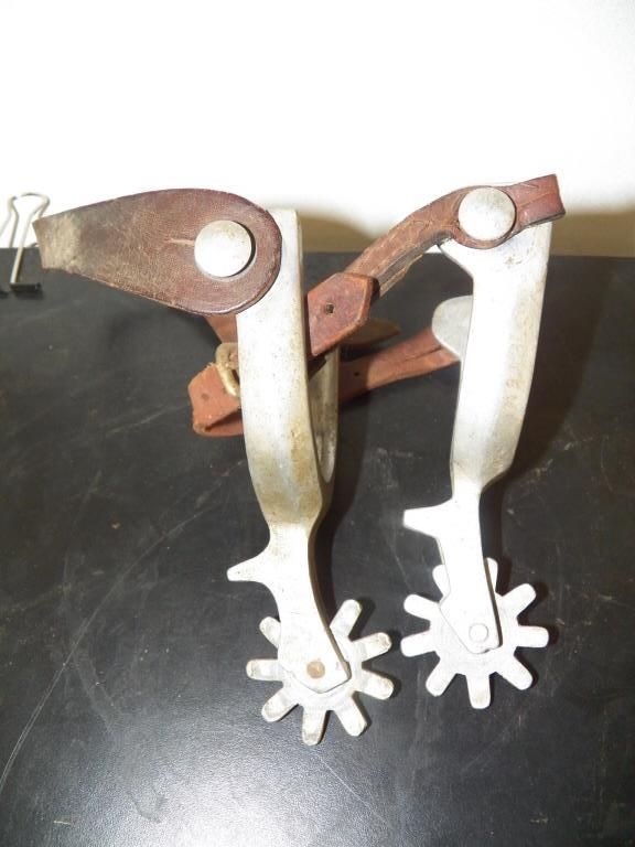 Pair Aluminum Spurs with Straps Aluminum Spurs with 3" X 3" heel Band