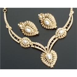 Indian 22-Karat Yellow Gold and Freshwater Pearl Three-Piece Ensemble...