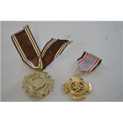 Period Third Reich 1st Class Luftschultz medal, gilt on