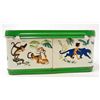 Image 3 : VINTAGE 1968 WALT DISNEY JUNGLE BOOK EMBOSSED METAL LUNCH BOX