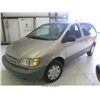 Image 2 : 2000 - TOYOTA SIENNA