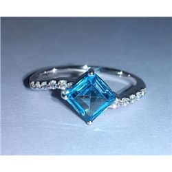 1.870g Ring of Blue Topaz and CZ Sterling 925 Silver