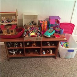 Multi-use Storage Table & Contents