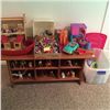Image 1 : Multi-use Storage Table & Contents