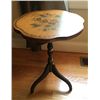 Image 1 : Hitchcock Wine Table