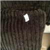Image 3 : 4 Pillows and 2 Throws