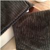 Image 4 : 4 Pillows and 2 Throws