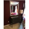 Image 1 : Chest with Mirror