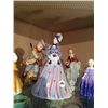 Image 3 : 10 Porcelain Figurines