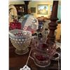 Image 4 : Porcelain and Glassware Lot