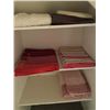 Image 9 : Closet Contents Lot
