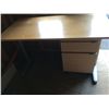 Image 1 : Desk