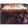 Image 6 : 2 Chairs and Side Table
