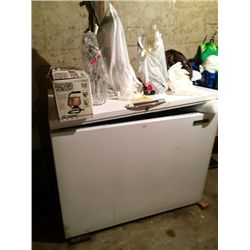 Lift Top Freezer Chest