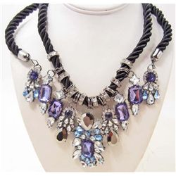 PURPLE AND BLUE RHINESTONE ESTATE JEWERLY NECKLACE