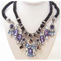 PURPLE AND BLUE RHINESTONE ESTATE JEWERLY NECKLACE