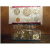 Image 2 : 1977 US MINT SET (UNC) P/D (WITH ENVELOPE)