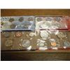 Image 2 : 2001 US MINT SET (UNC) P/D (WITH ENVELOPE)