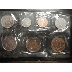 2009 CANADA UNC SET WITH ENVELOPE