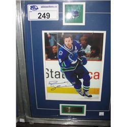 TREVOR LINDEN SIGNED PHOTOGRAPH AND PIN FRAMED ARTWORK