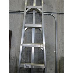 ALUMINUM 9' TRIPOD LADDER