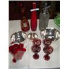 Image 1 : (10) PIECE ASSORTED RED GLASS & VINTAGE LOT INCLUDING SPARKLETS BOTTLE