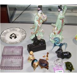 ASSORTED MULTI-PIECE COLLECTIBLE/ ANTIQUE DECORATIVE LOT AS SHOWN