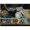 Image 2 : LARGE LOT OF COLLECTABLE AND OTHER ITEMS