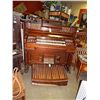 Image 1 : ANTIQUE MAHOGANY CASED BELL PUMP ORGAN MADE IN GULPH CANADA