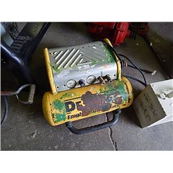 DEWALT EMGLO COMPRESSOR - WORKING