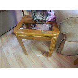 OAK END TABLE - NEW