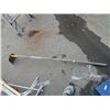 Image 1 : LONG HANDLE HOE - GARANT