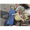 Image 1 : SHOVEL - SPADE - D-HANDLE
