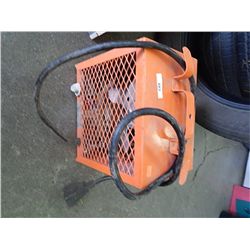 SHOP HEATER - 220V - WITH PLUG END - ORANGE