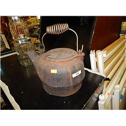 VINTAGE CAST IRON KETTLE WITH HANDLES - LODGE