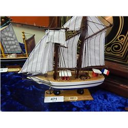 HAND CRAFTED TALL SHIP - 1 PER LOT - BELLE POULE