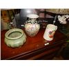 Image 6 : PARKAY FLOORING, BRIEF CASE, VASES, SPEAKERS & MAP