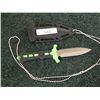 Image 1 : NEW BLACK STAR KNIFE WITH CHAIN - 21124