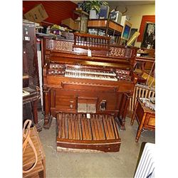 ANTIQUE MAHOGANY CASED BELL PUMP ORGAN MADE IN GULPH CANADA