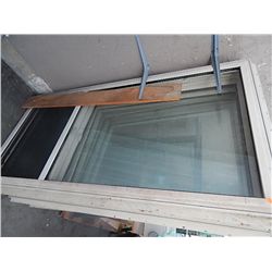 WINDOW WITH SLIDER - VINYL FRAMED - SINGLE PANE GLASS