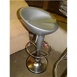 SWIVEL HYDRAULIC BAR STOOL - CHROME AND GREY