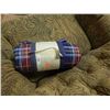 Image 1 : DOWN THROW BLANKET - 50 X 54" - NEW
