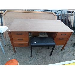 DOUBLE PEDESTAL DESK