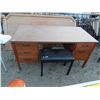 Image 1 : DOUBLE PEDESTAL DESK
