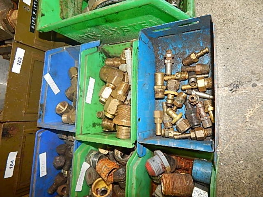 BIN OF HYDRAULIC FITTINGS 3 1 GRN & 2 BLUE