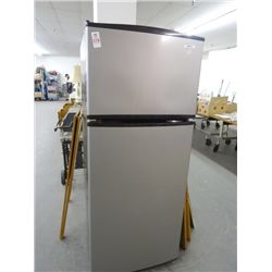 Whirlpool S/S Style Front Ref/Freezer - 18 Cubic Feet