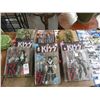 Image 1 : 6 Kiss or Chucky Figures - 6 Times the Money