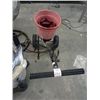 Image 1 : Earthway Seed Spreader