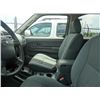 Image 2 : 2004 Nissan Xterra 5-Dr. 4 x 4 SUV.