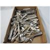 Image 1 : BOX LOT SILVERPLATED STAINLESS STEEL SILVERWARE